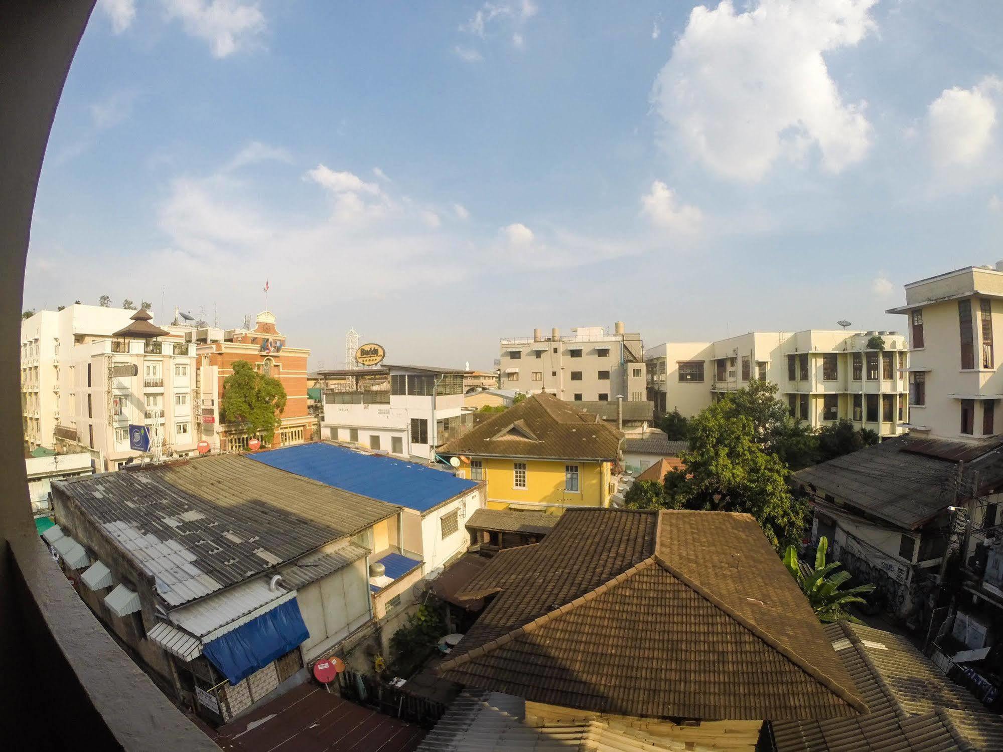 ไอริสห์ คลอค Hotel อุดรธานี ภายนอก รูปภาพ